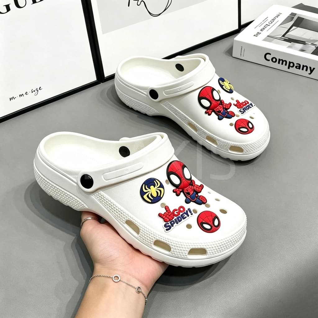 Nakis Sandal Crocs Laki-Laki Model Bolong Dengan Charm Hiasan Karakter Spiderman Marvel, Sepatu Sandal Anti Slip Ringan Nyaman Untuk Pemakaian Sehari-Hari Sekolah Dan Liburan